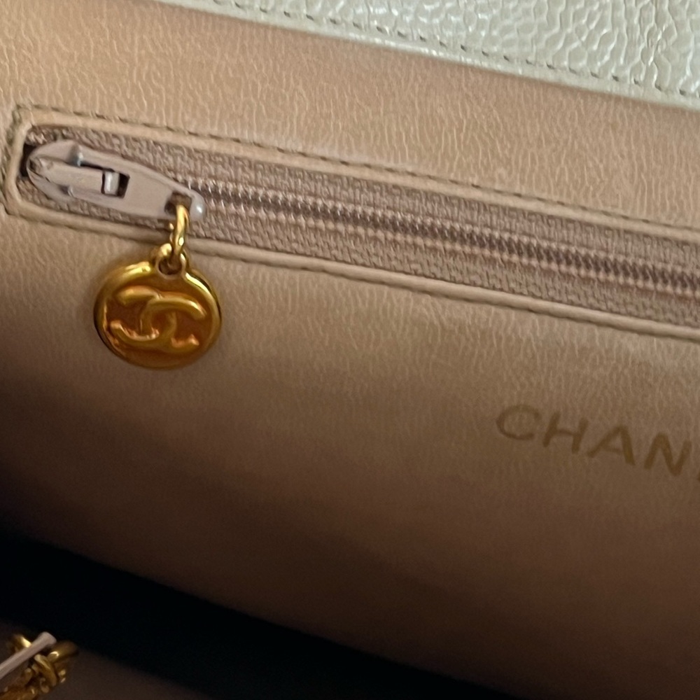RARE White/Cream Chanel Caviar Leather Bucket Bag Triple CC Gold - Picture 11 of 16